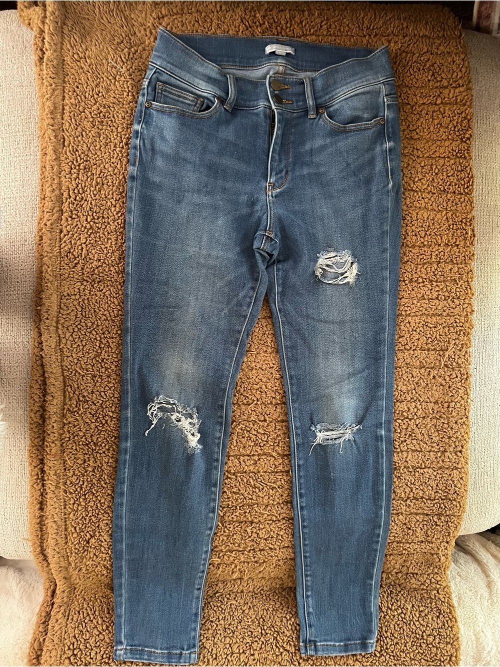 New York & Company Distressed Dark Blue Skinny Jeans